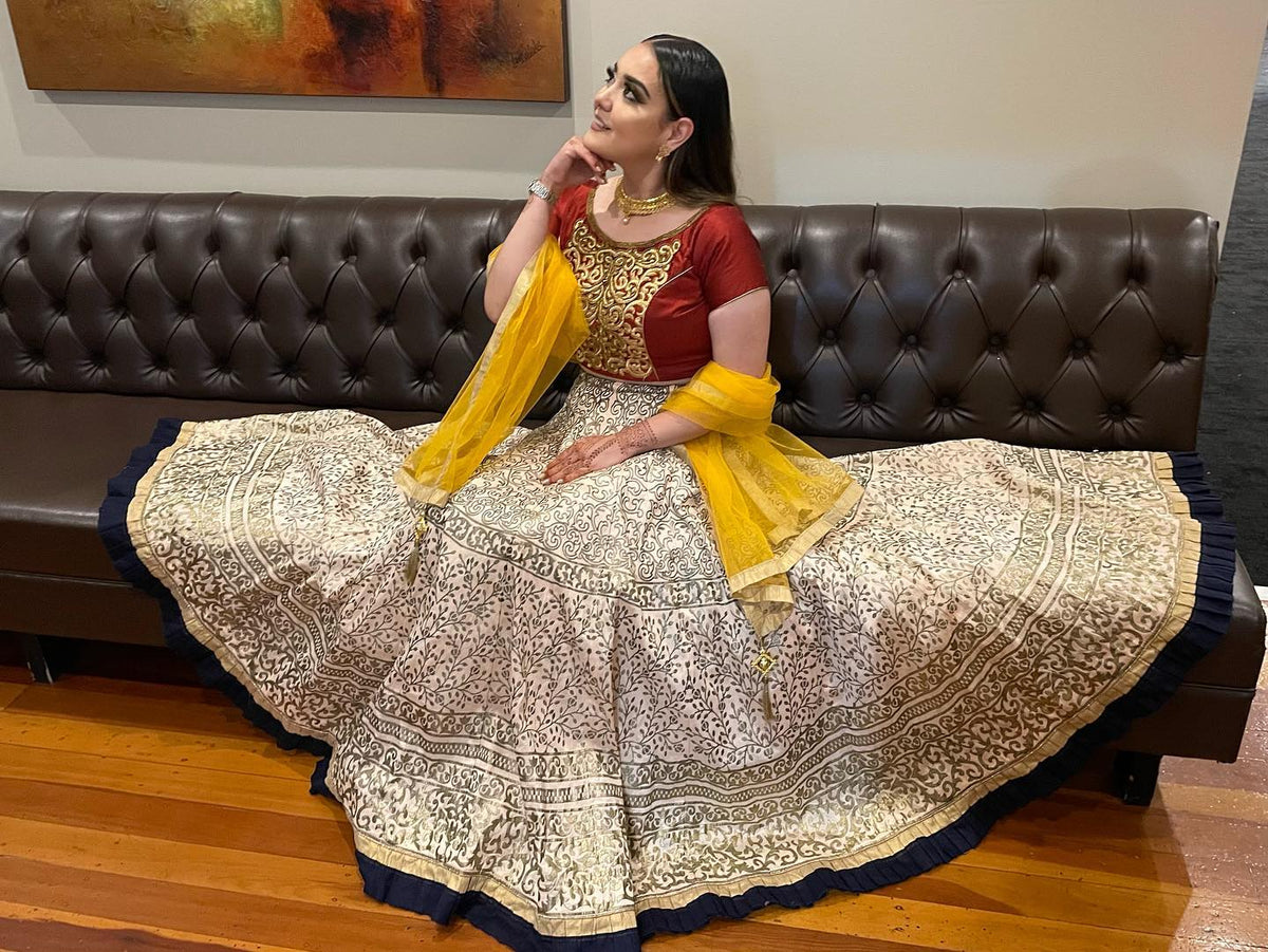 Customer wearing a Chari outfit